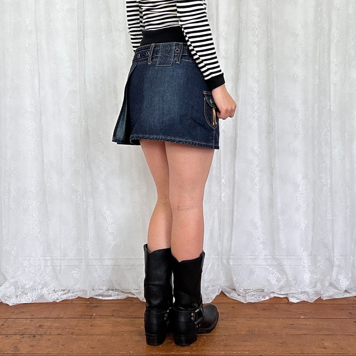 vintage 00s dark wash denim pleated mini skirt