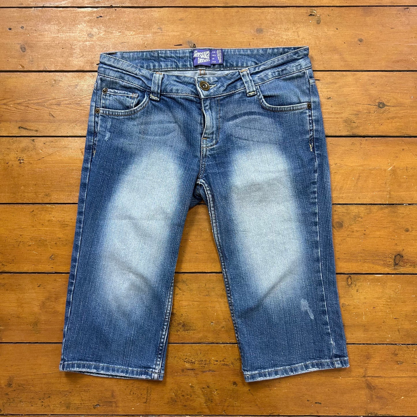 vintage 00s mid wash denim capri pants