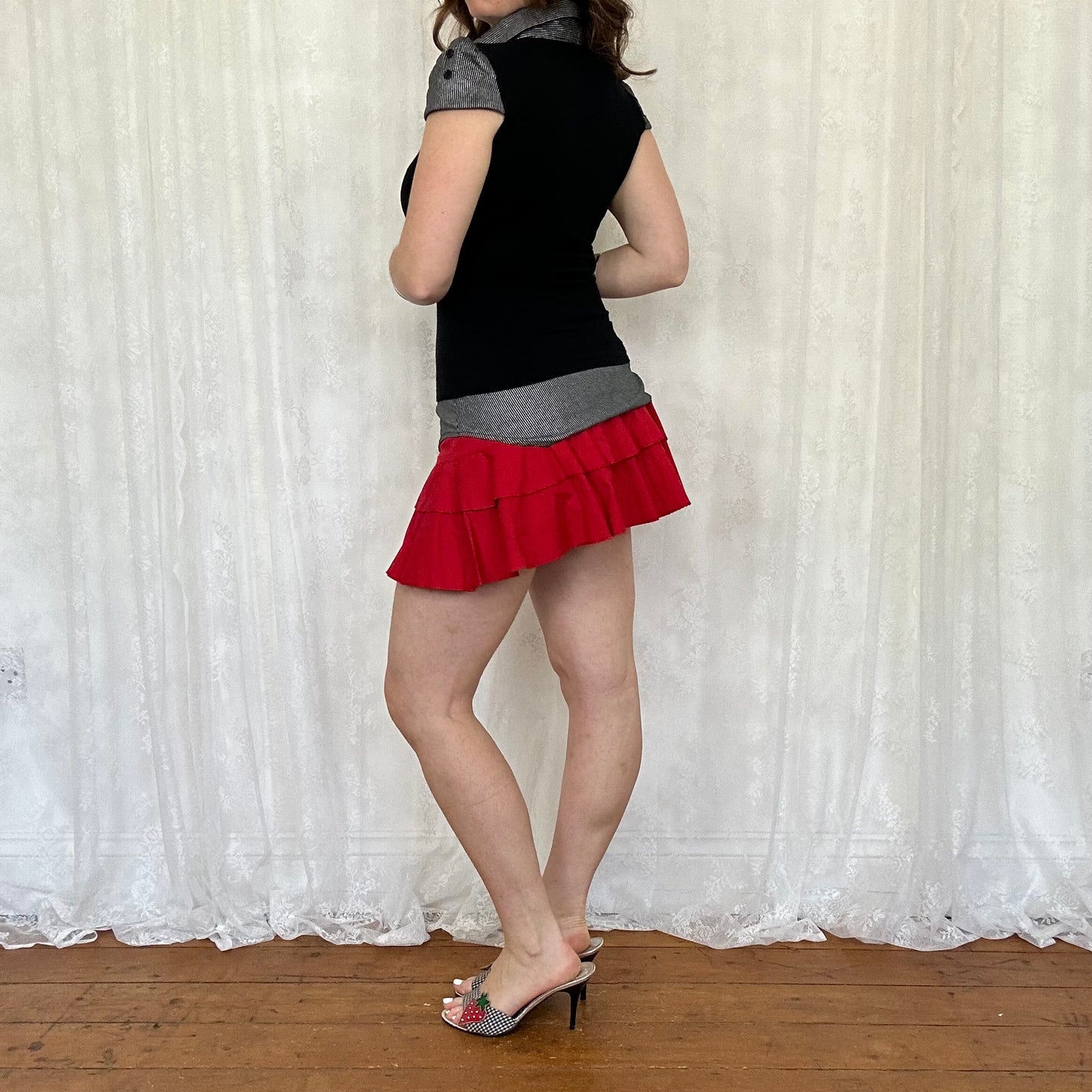 vintage 00s grey and black sweater vest shirt