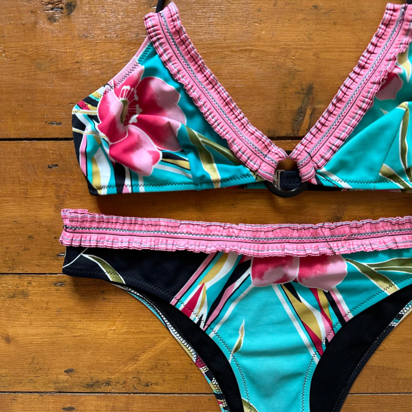 vintage 00s black o ring bikini with pink and blue floral pattern