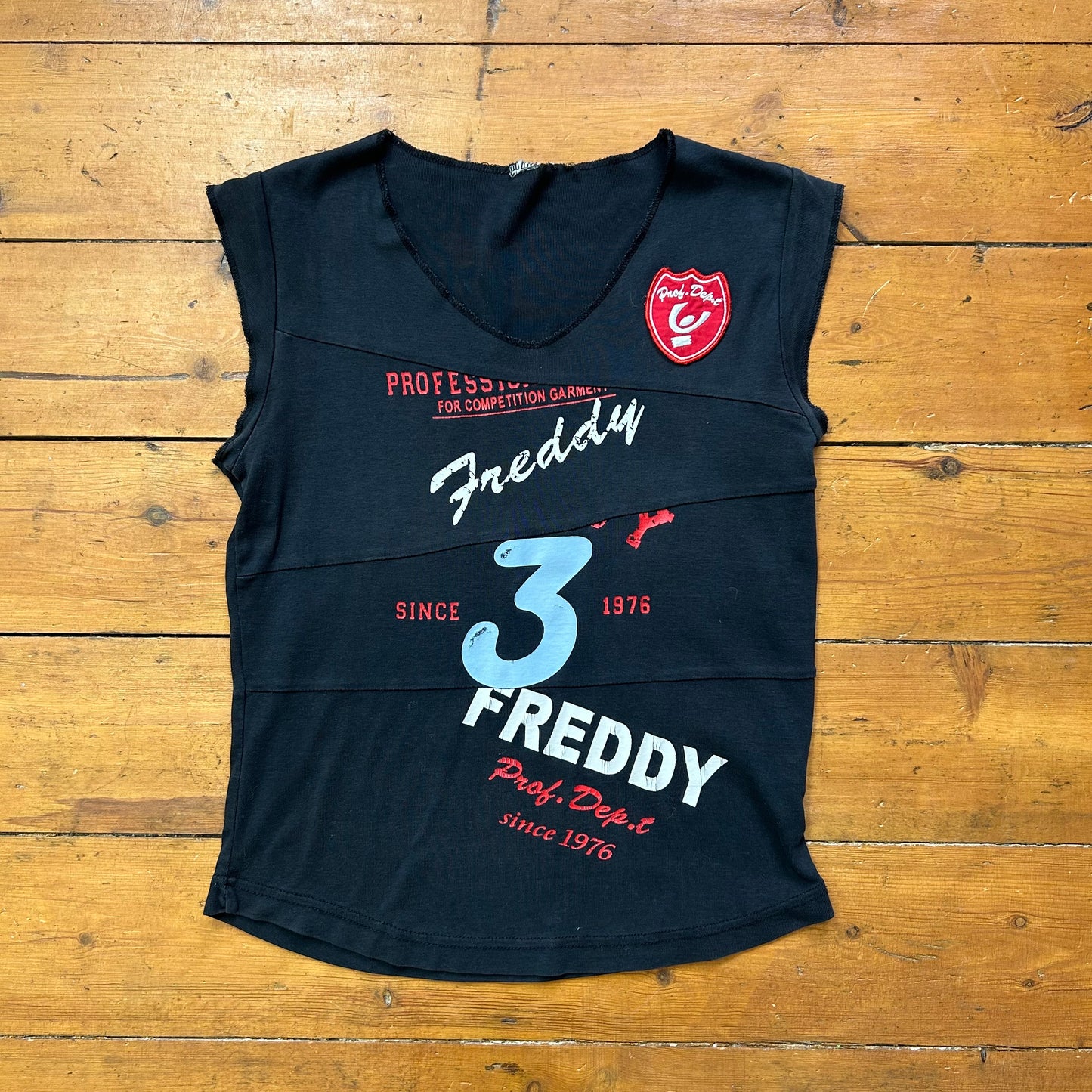 vintage 00s black graphic tank top