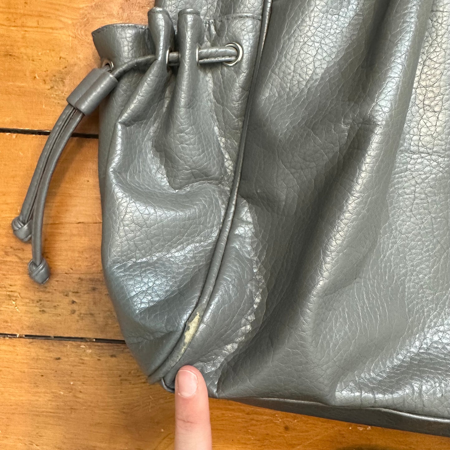 vintage 00s grey faux leather oversized shoulder bag