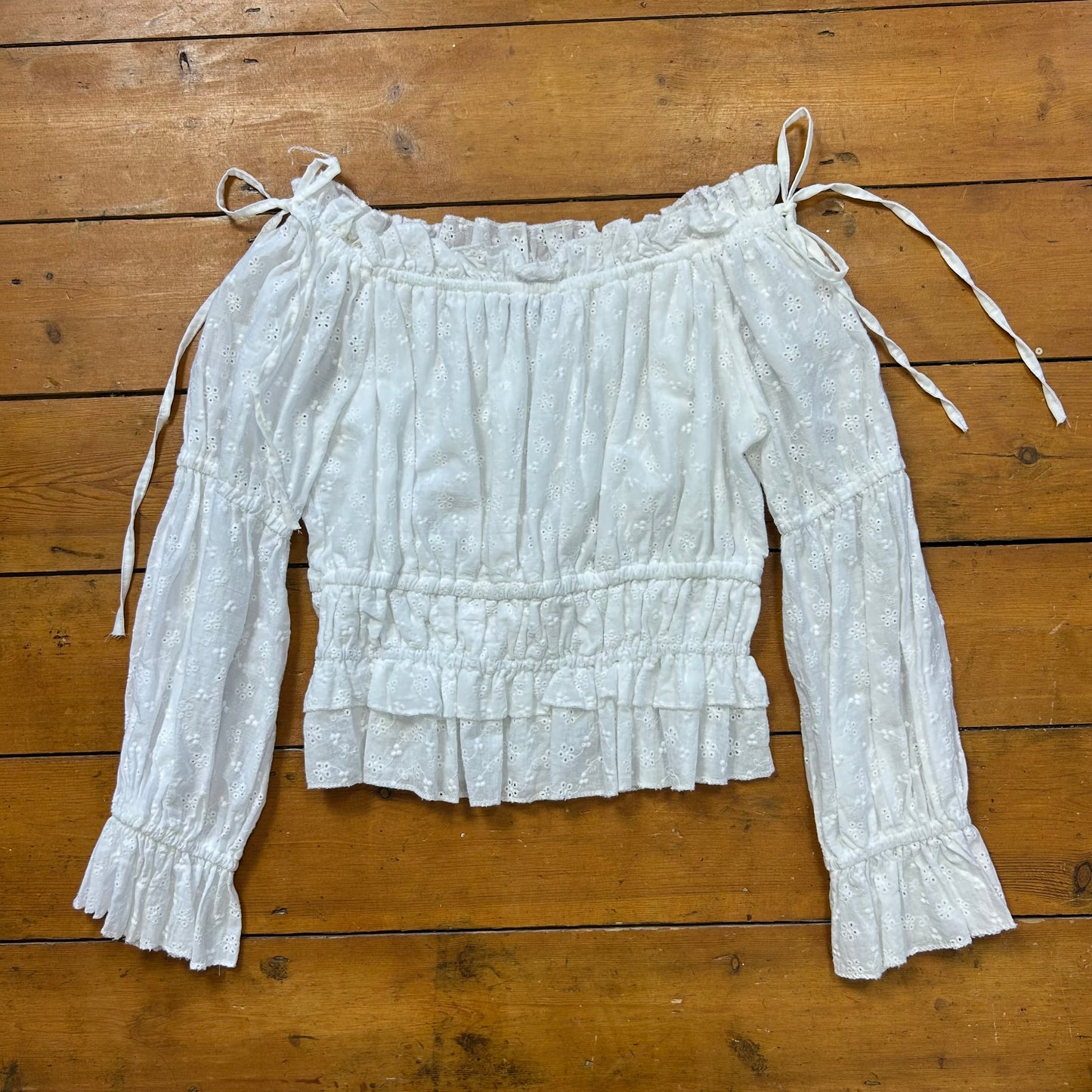 vintage 00s white broderie off shoulder milkmaid top