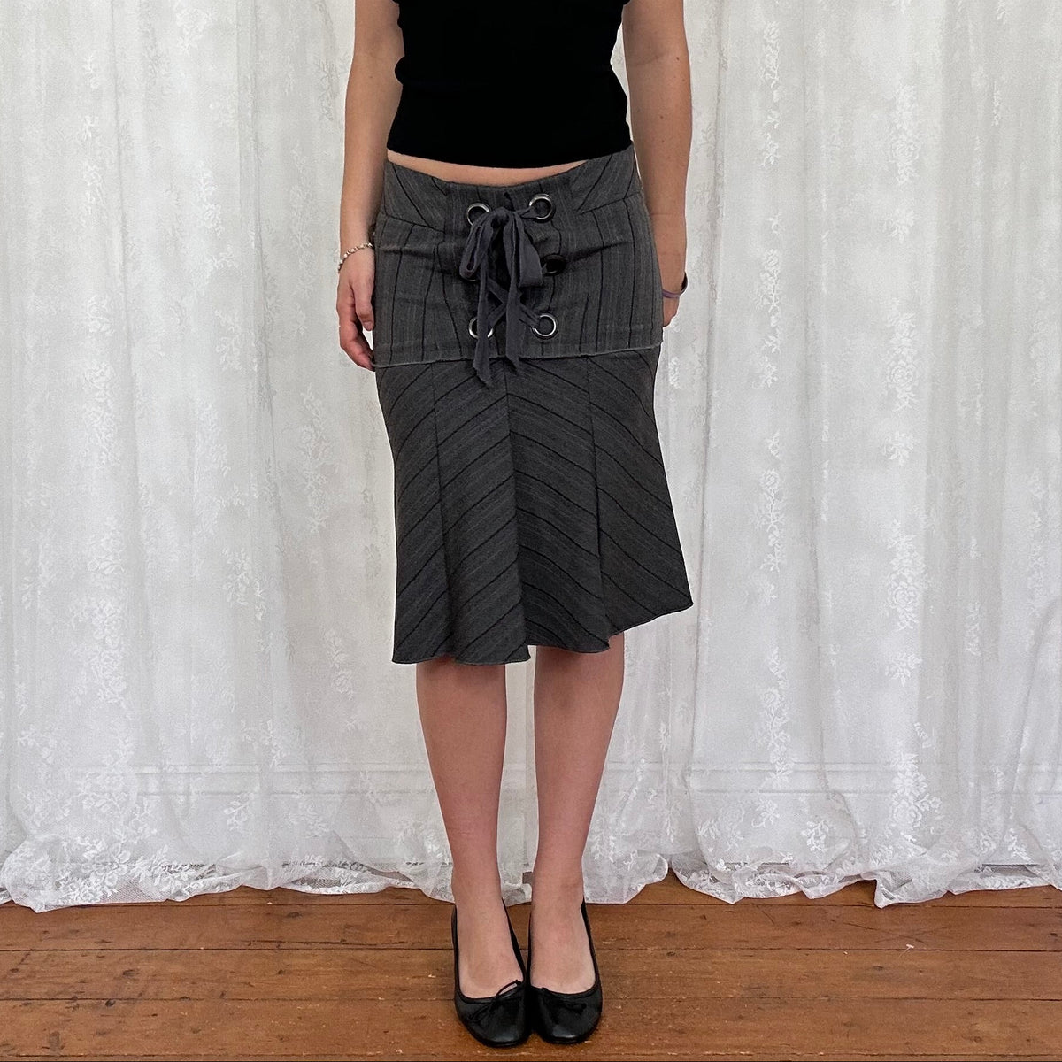 vintage 00s grey pinstripe fitted midi skirt