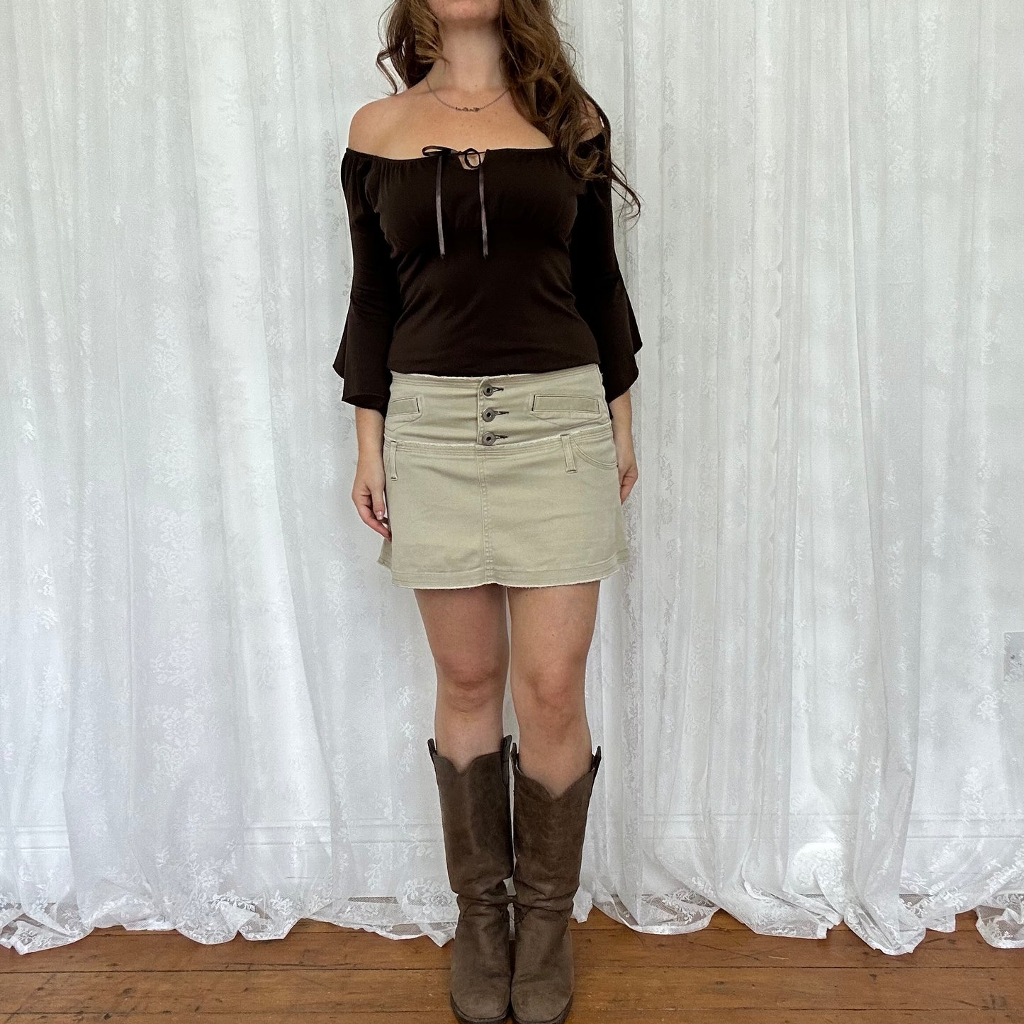 vintage 00s beige button mini skirt