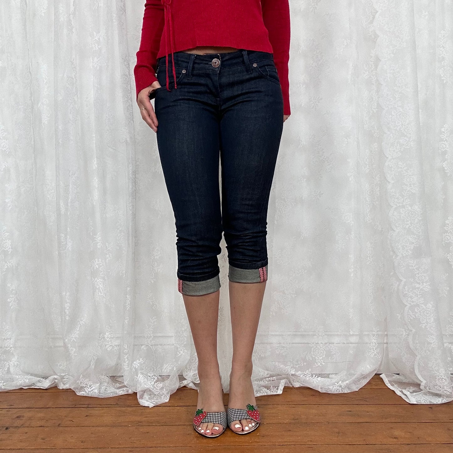 vintage 00s dark denim capris with gingham trim