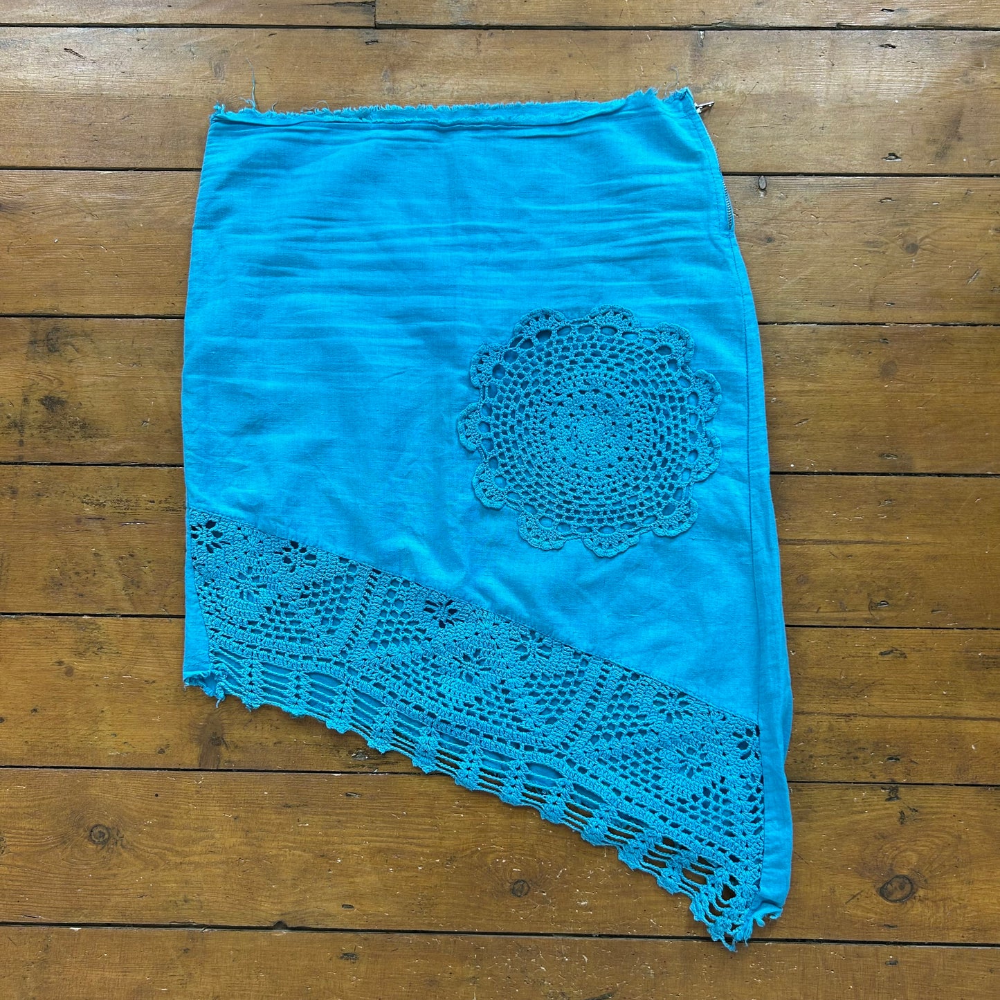 vintage 00s blue crochet detail midi skirt