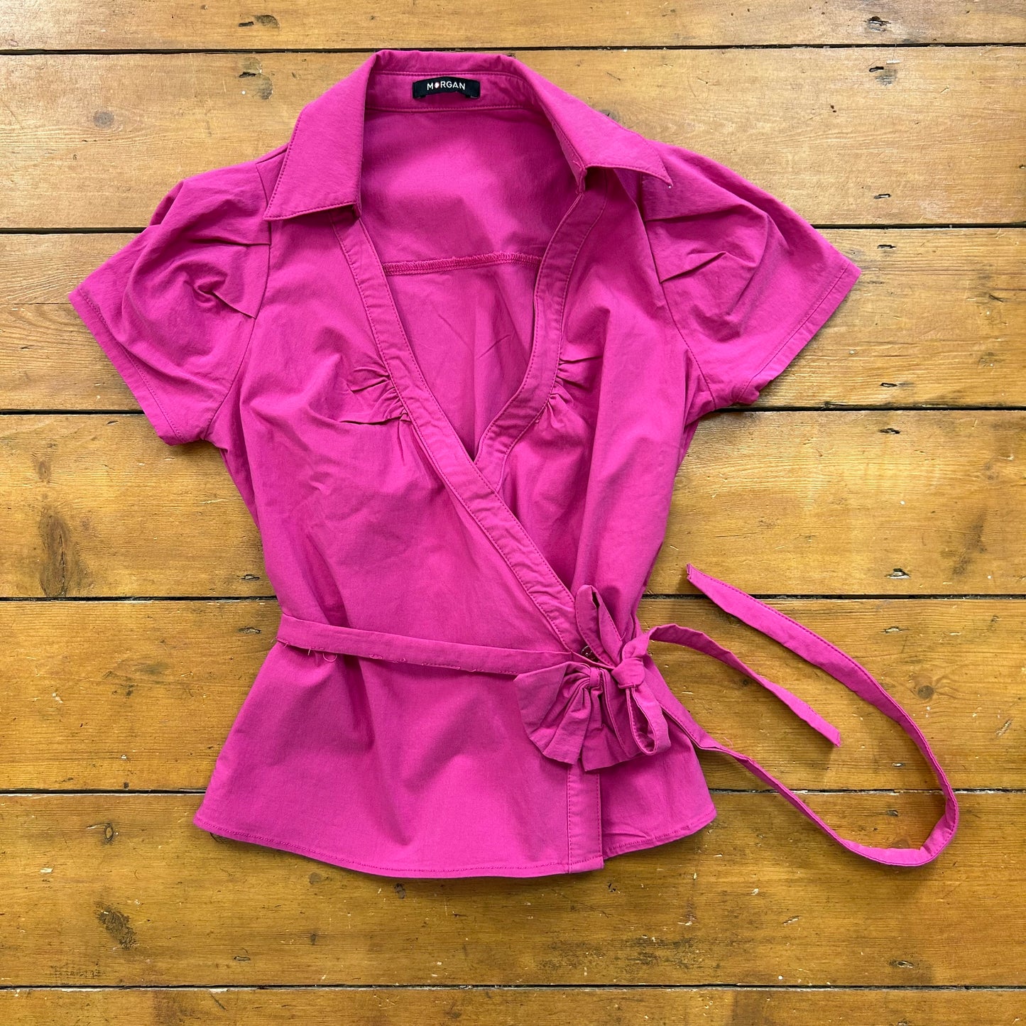 vintage 00s fuchsia short sleeve wrap around top