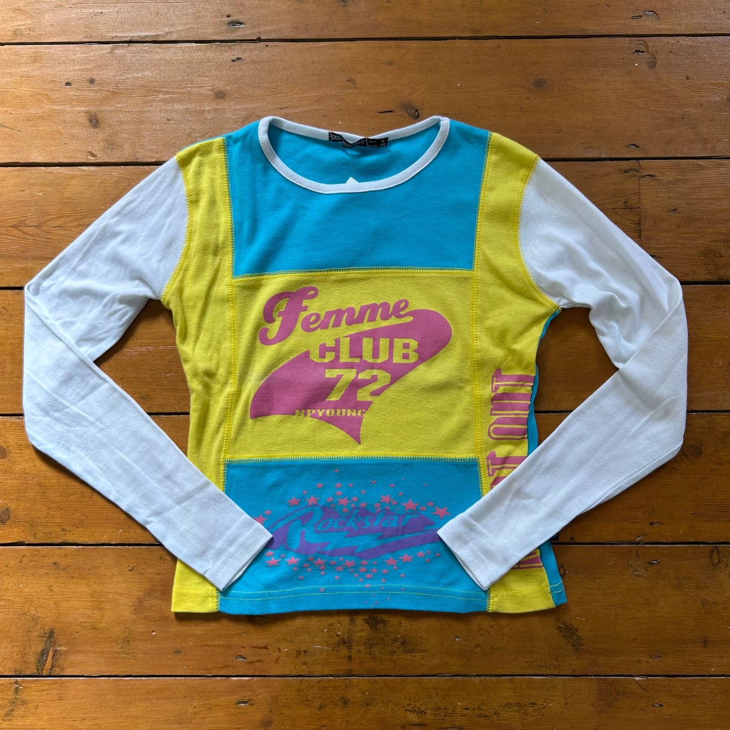 vintage 00s blue and yellow long sleeve graphic top
