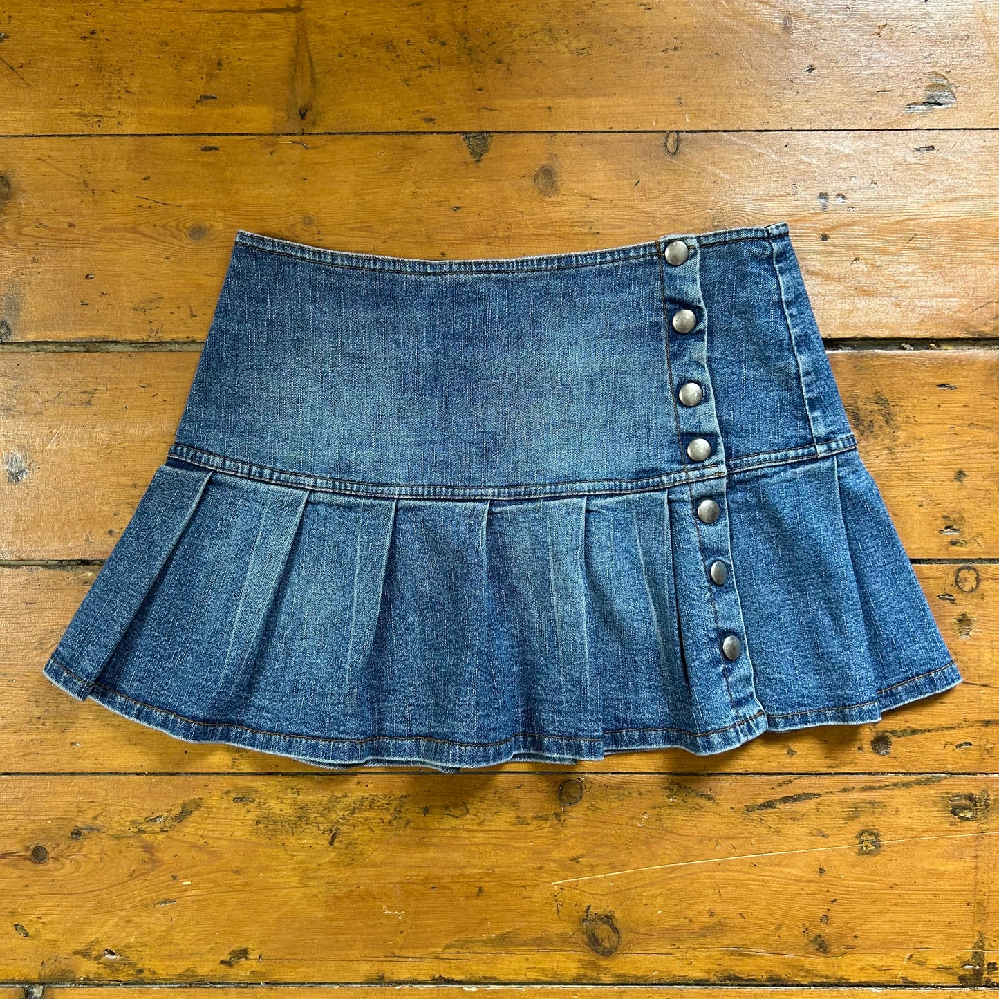 vintage 00s pleated denim mini skirt