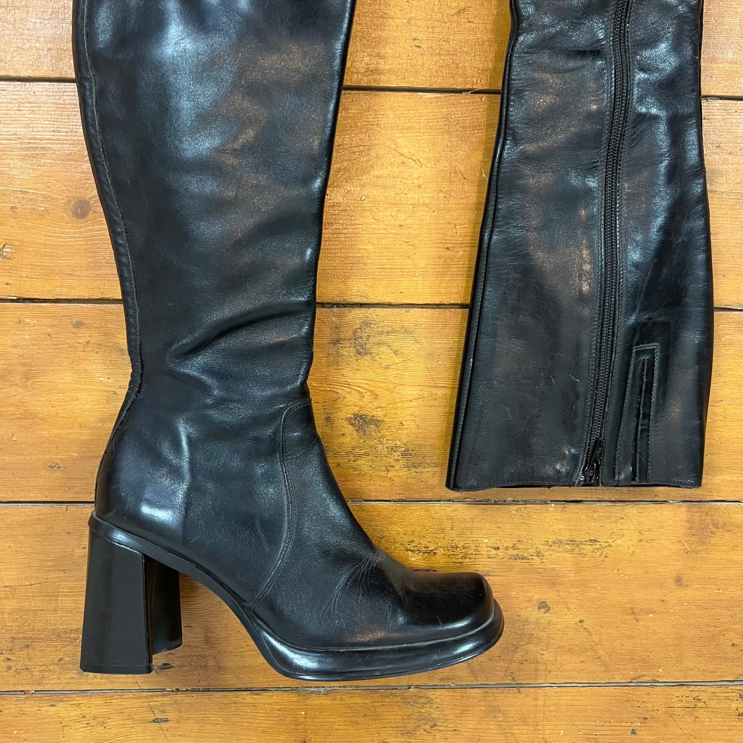 vintage 00s black square toe boots