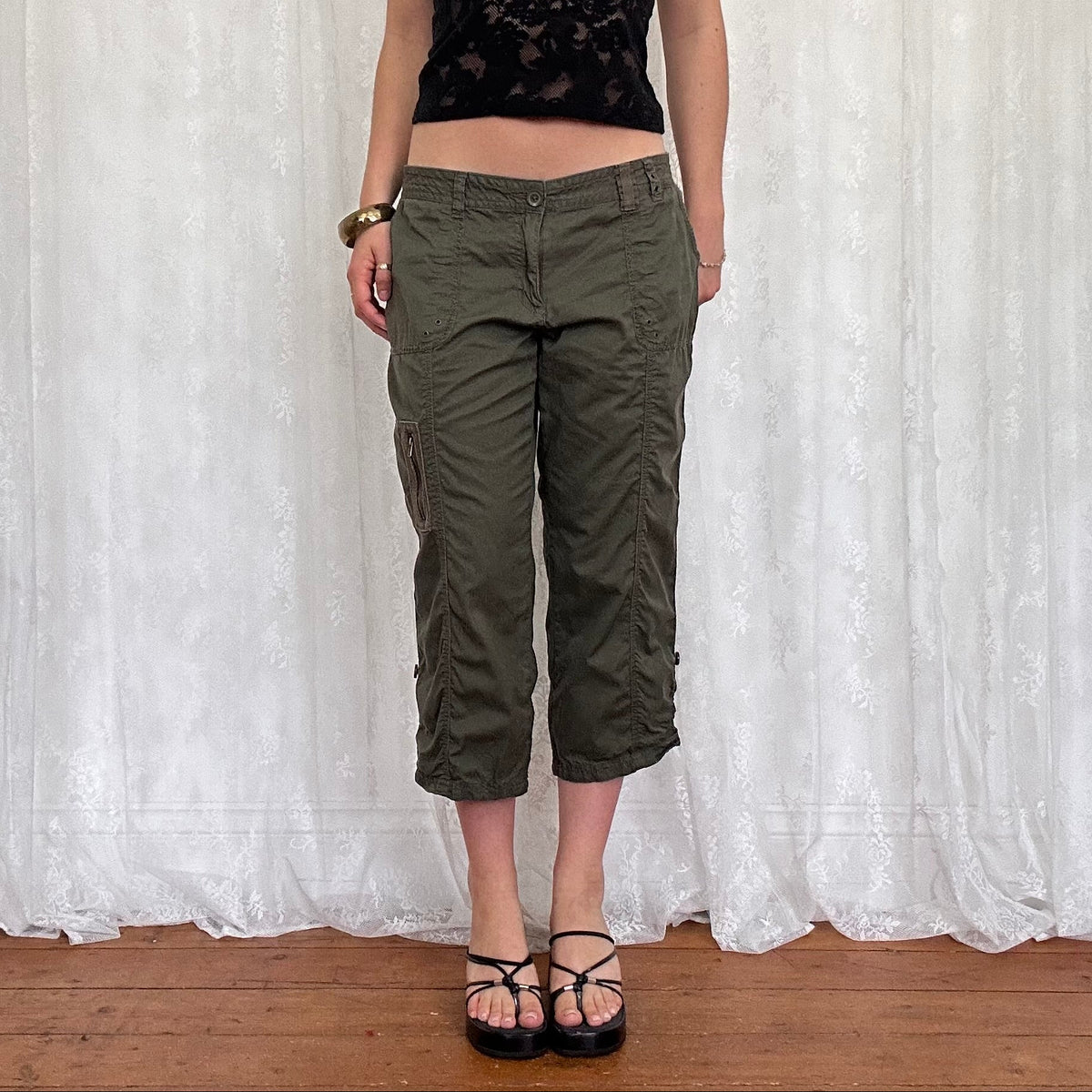 vintage 00s khaki cargo capri pants