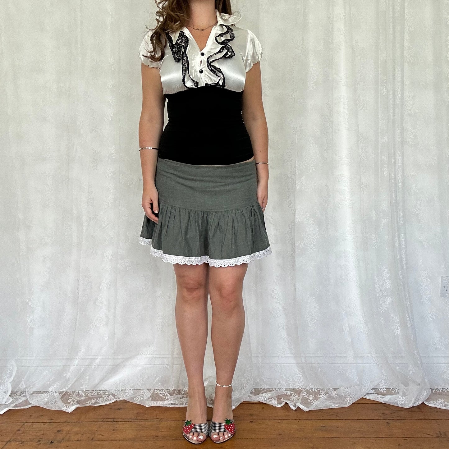 vintage 00s white and black satin ruffle top