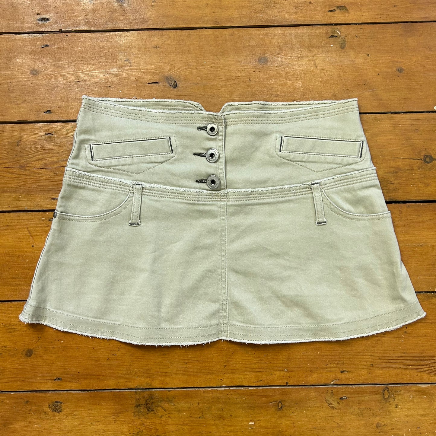 vintage 00s beige button mini skirt