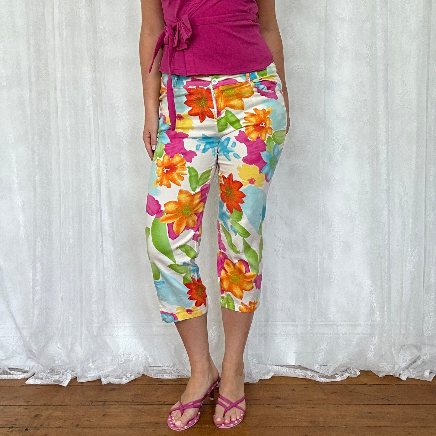 vintage 00s white floral capri pants