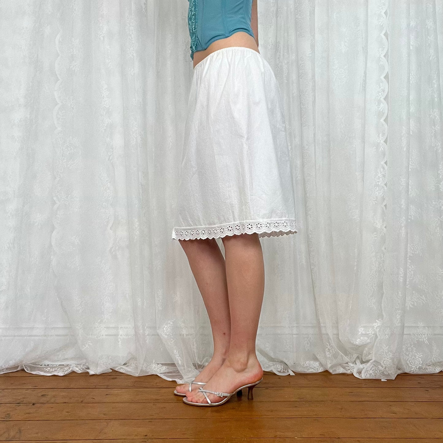 vintage 00s white broderie trim midi skirt