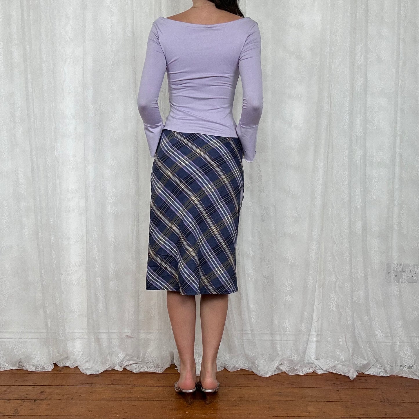 vintage 00s lilac flared sleeve toggle neck line top