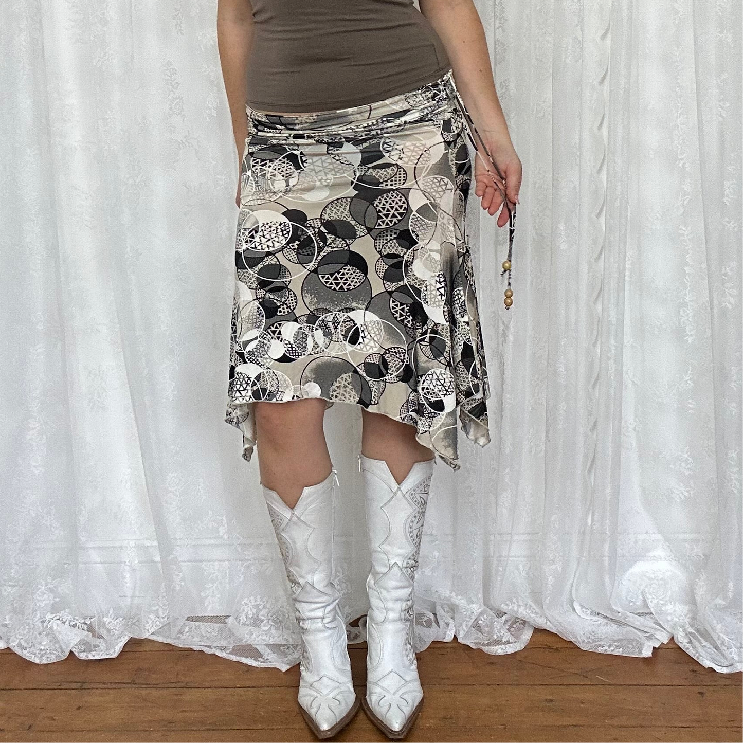 vintage 00s black and beige patterned midi skirt