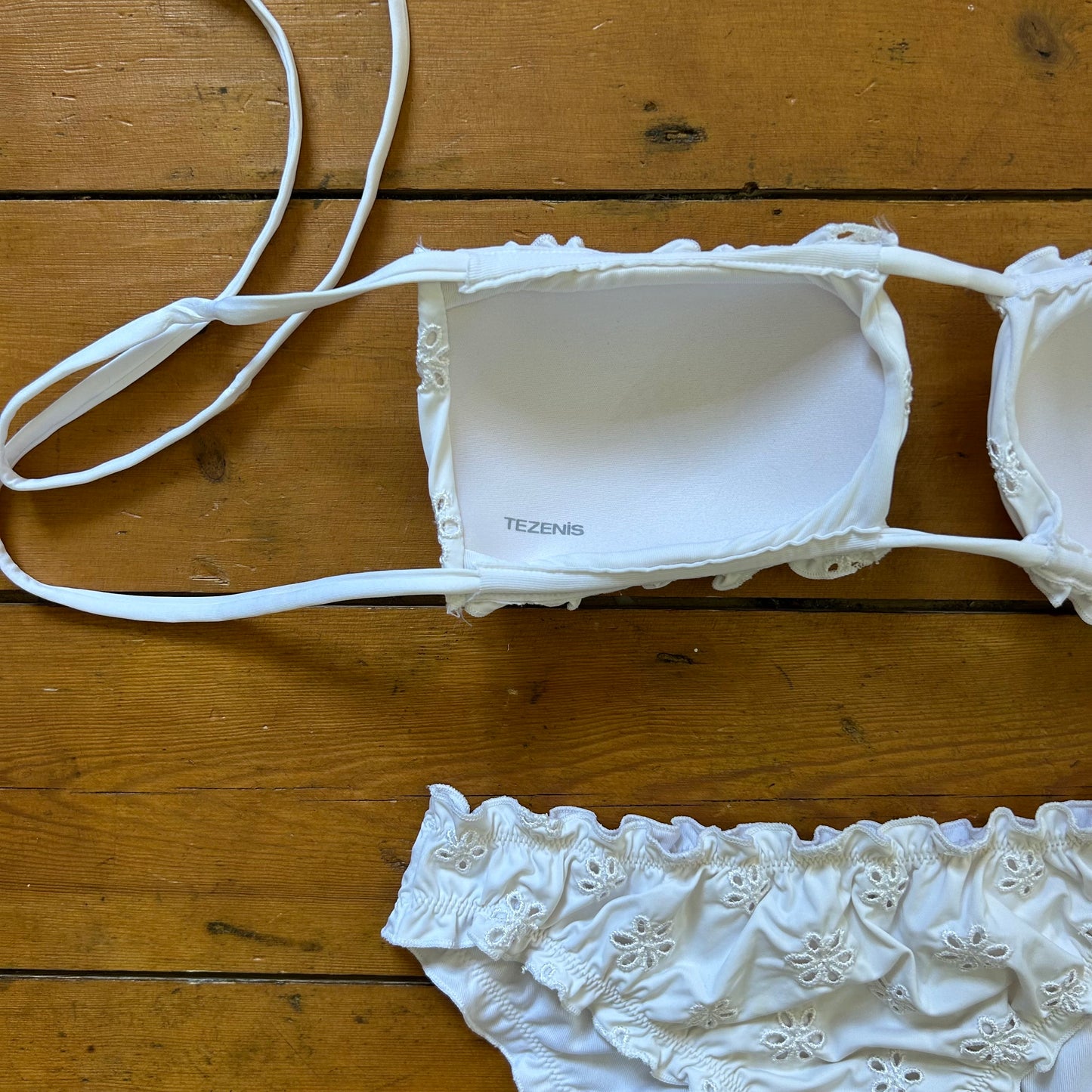 vintage 00s white broderie bandeau bikini