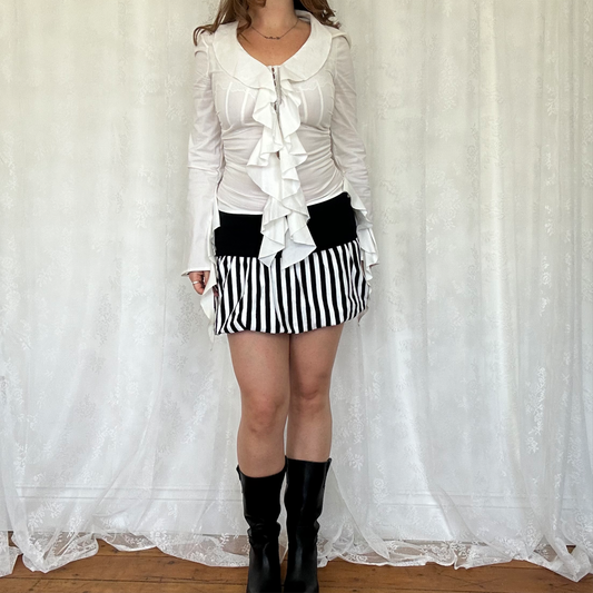vintage 00s white hook and eye shirt with ruffles