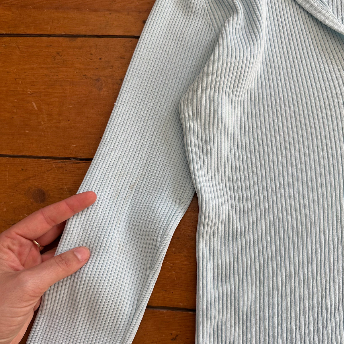 vintage 00s baby blue v neck long sleeve top