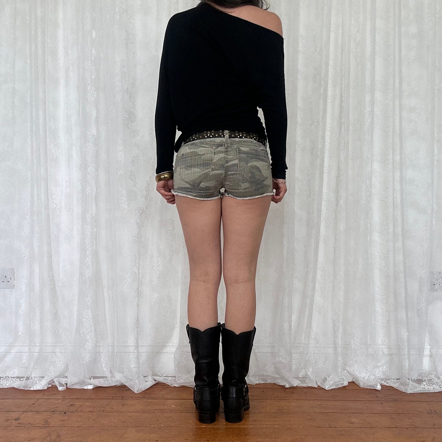 vintage 00s black studded belt