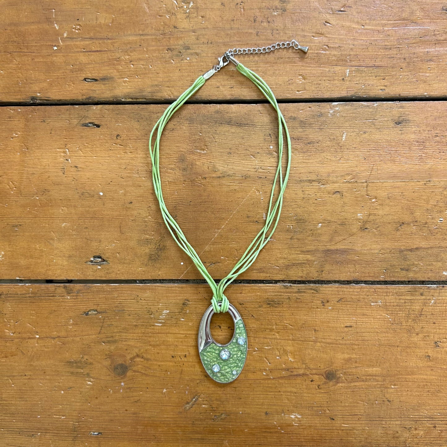 vintage 00s green pendant necklace