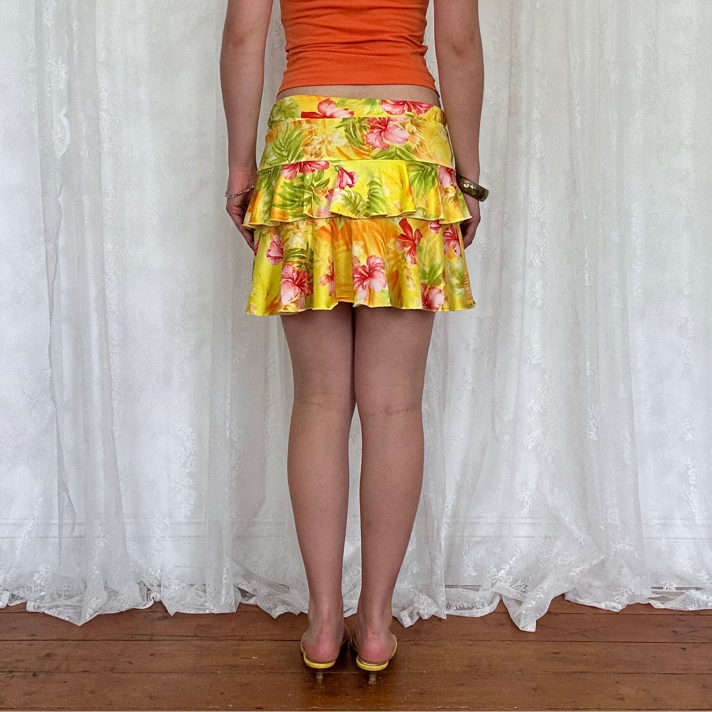 vintage 00s yellow hibiscus ruffle mini skirt