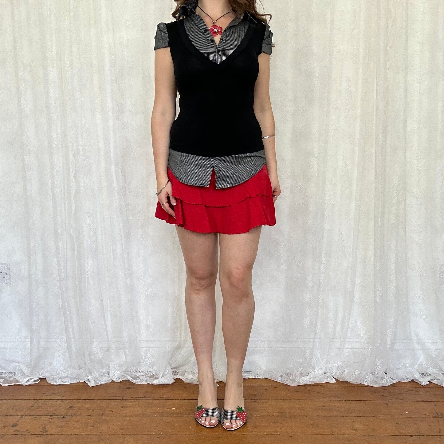 vintage 00s grey and black sweater vest shirt