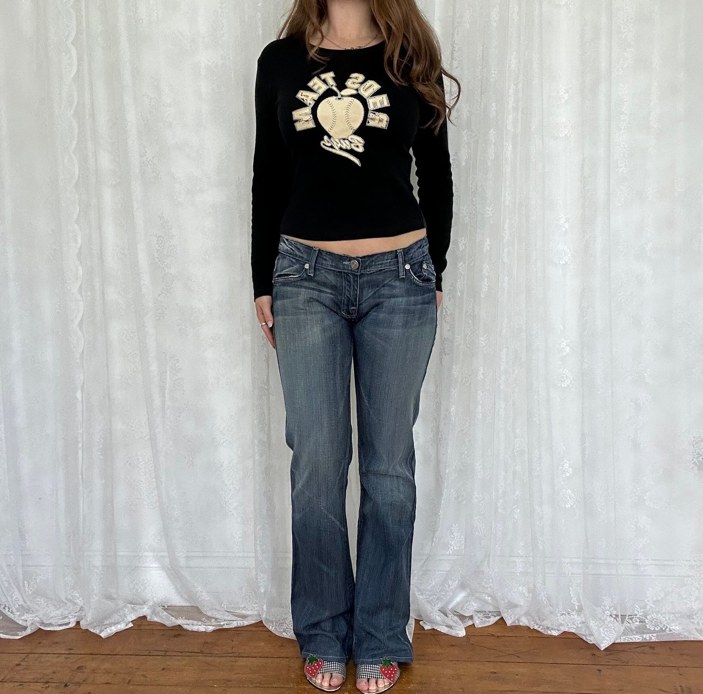 vintage 00s apple graphic long sleeve top