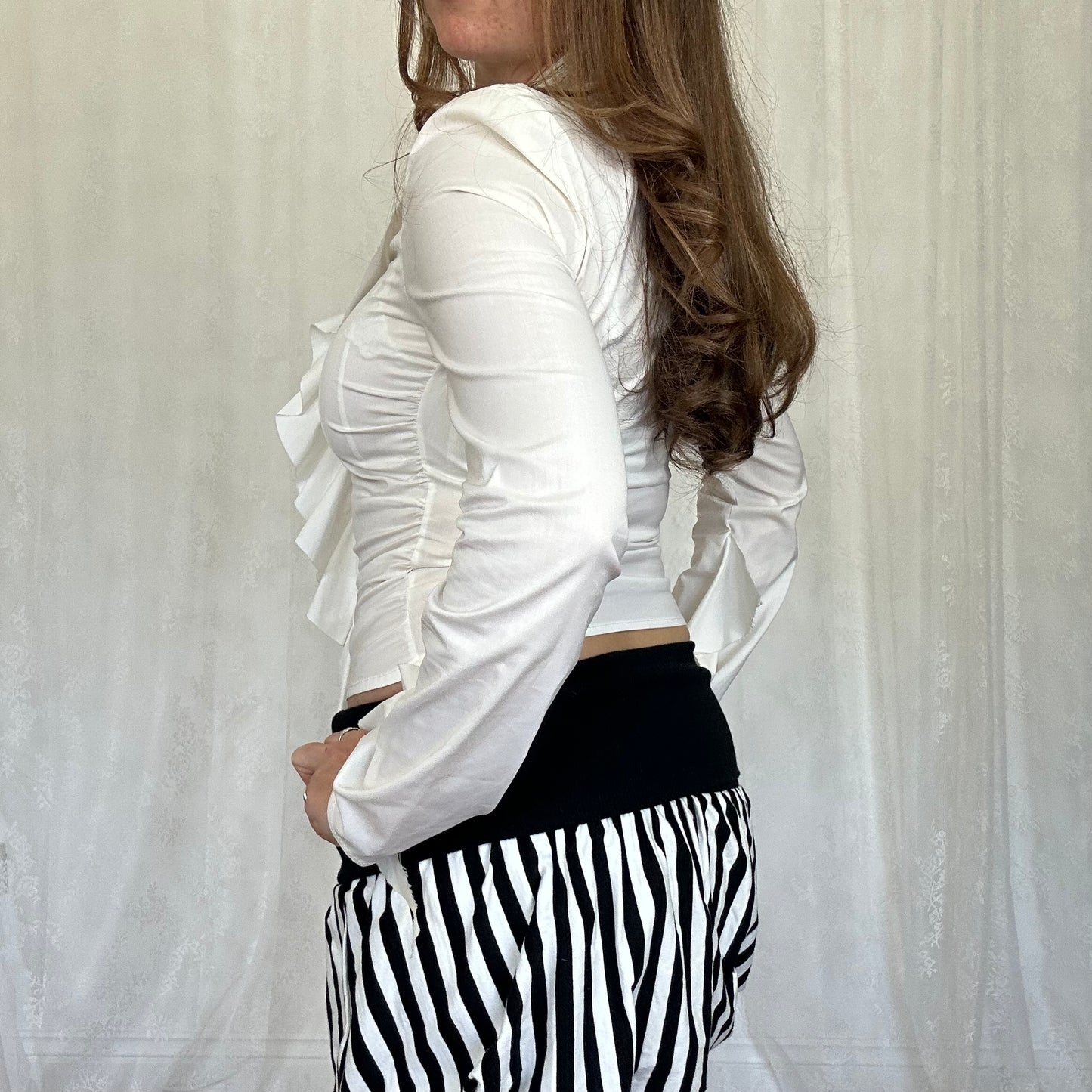 vintage 00s white hook and eye shirt with ruffles