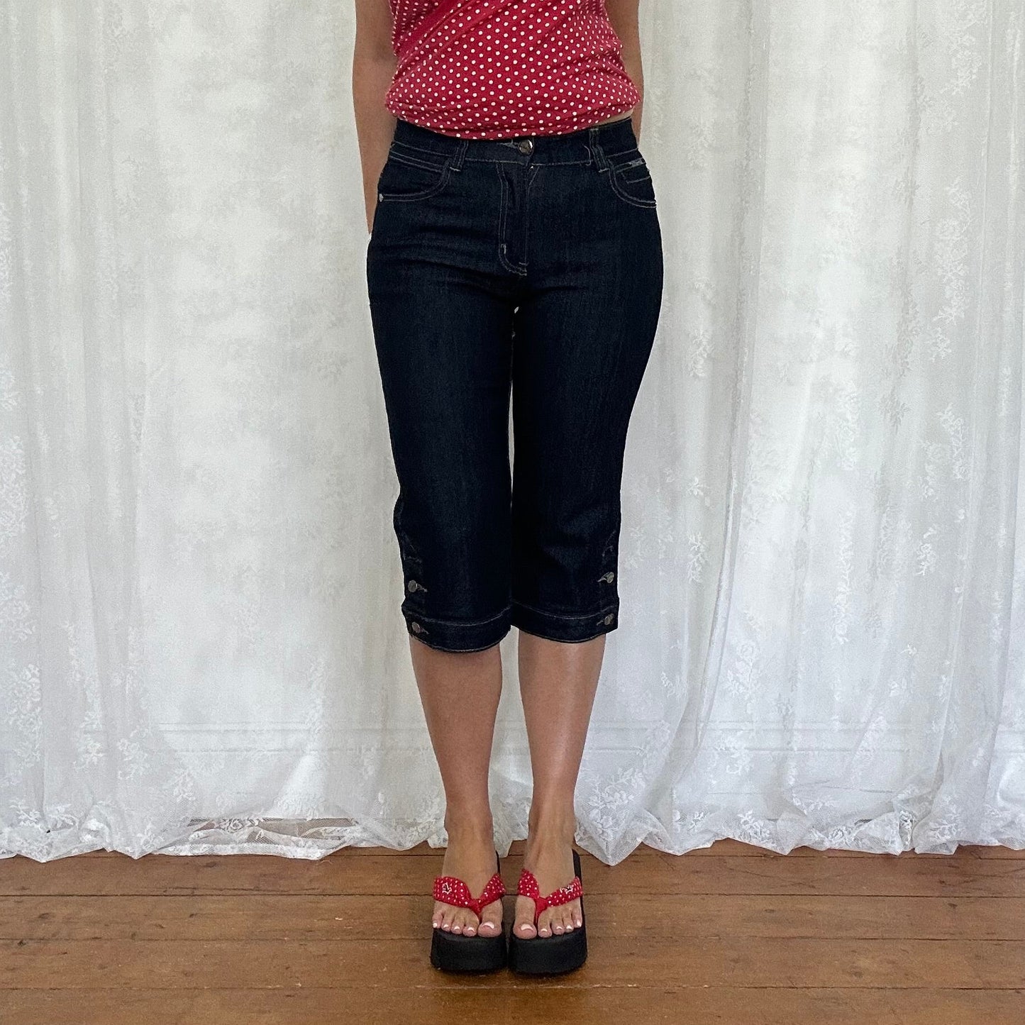 vintage 00s dark wash denim capri pants