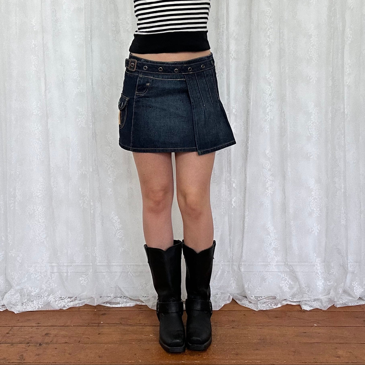 vintage 00s dark wash denim pleated mini skirt