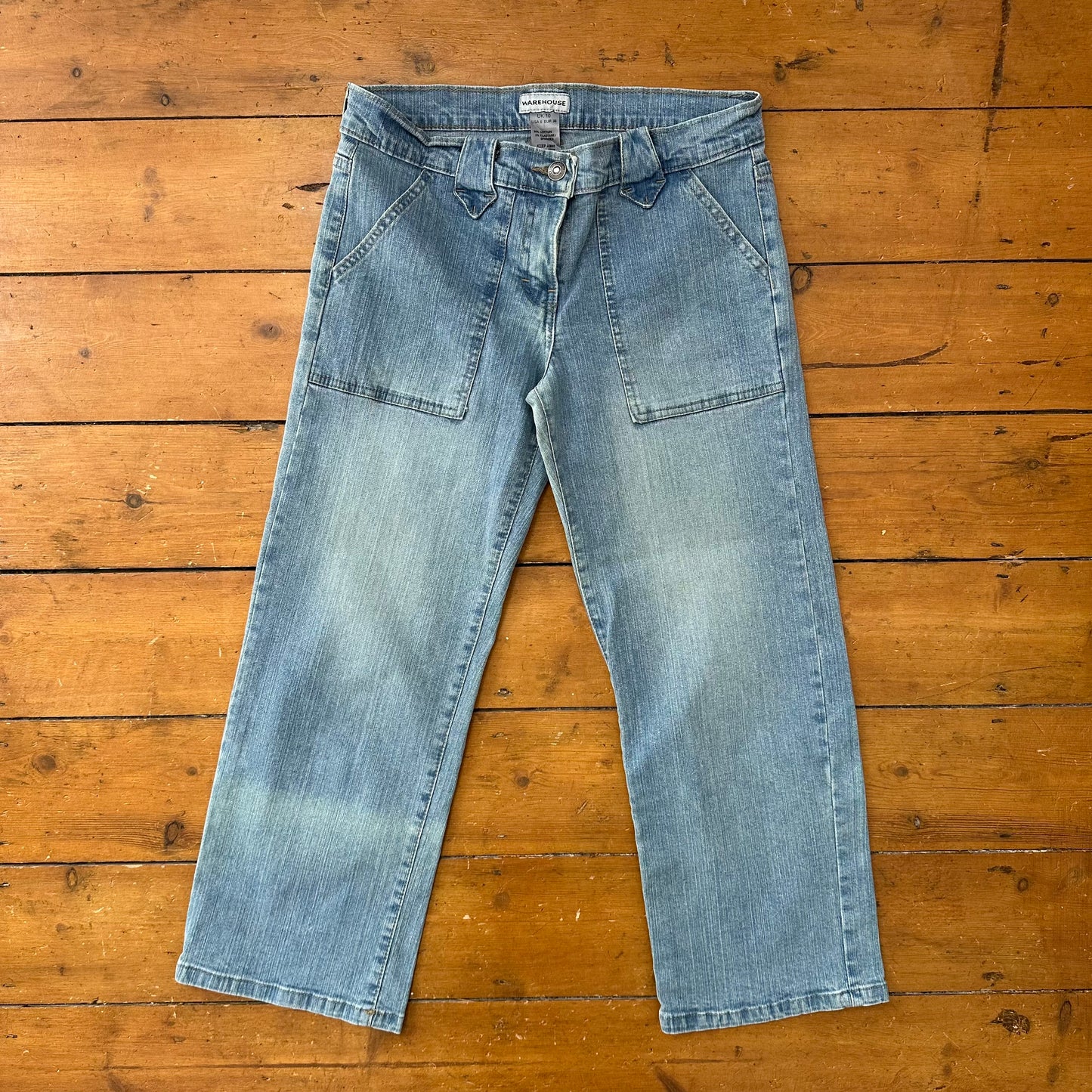 vintage 00s light wash denim capri pants