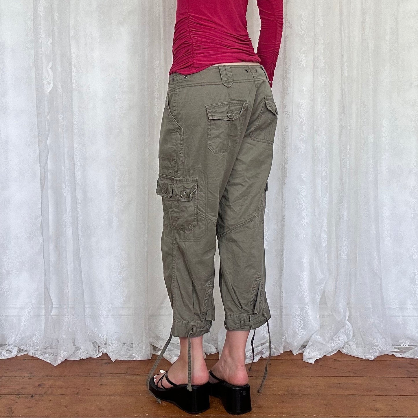 vintage 00s khaki cargo capri trousers
