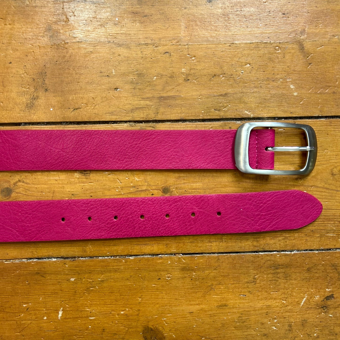 vintage 00s hot pink belt
