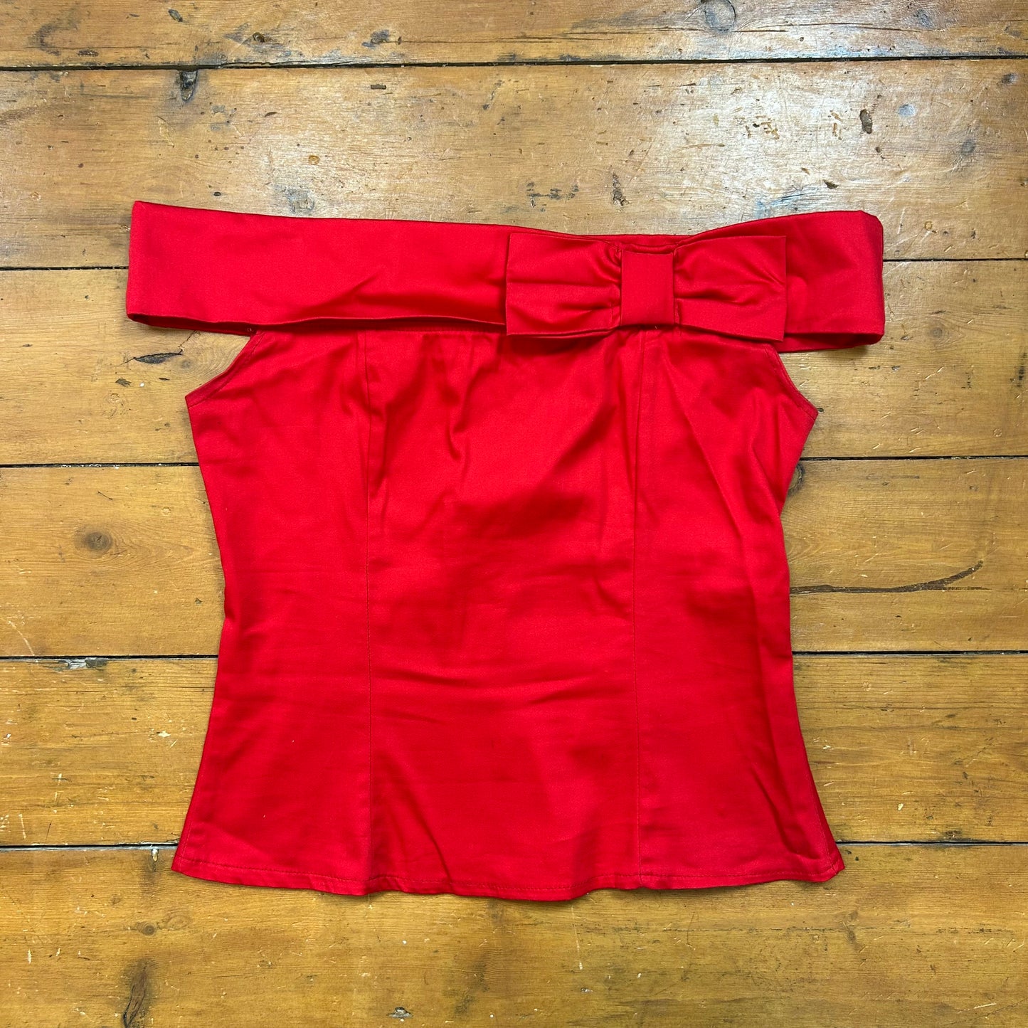 vintage 00s red fitted off shoulder bow top