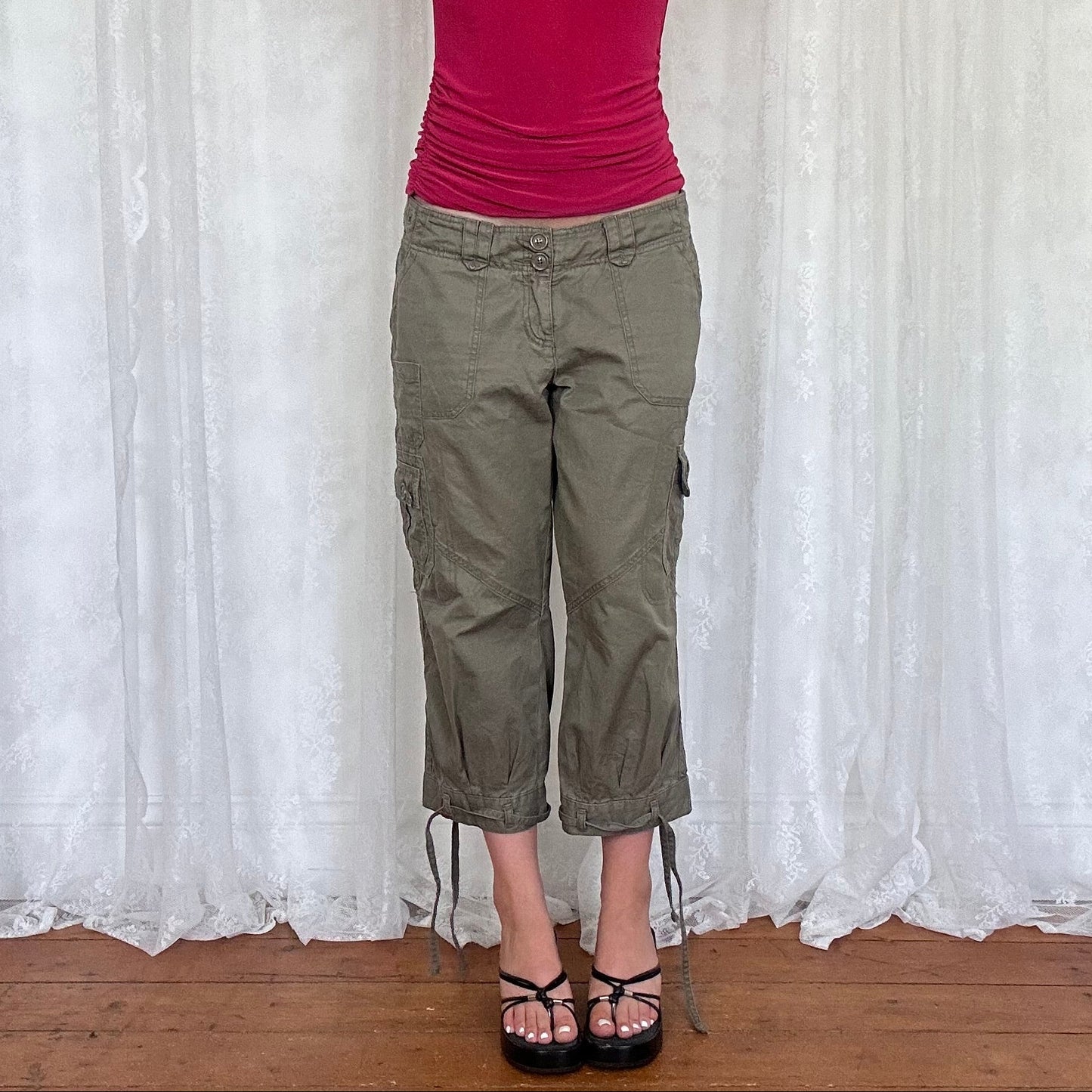 vintage 00s khaki cargo capri trousers