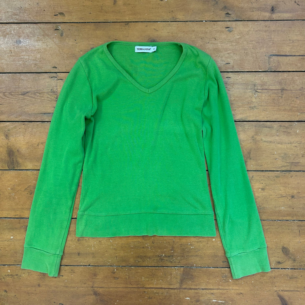 vintage 00s green v neck long sleeve top