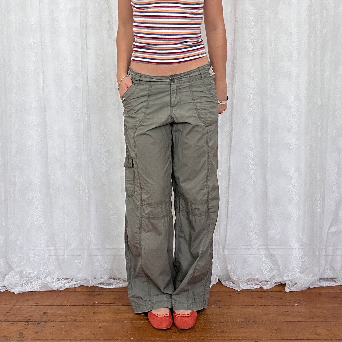 vintage 00s khaki wide leg cargo trousers