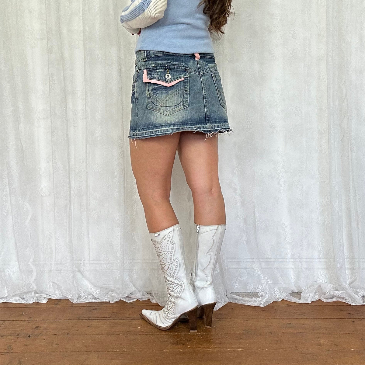 vintage 00s raw hem denim mini skirt