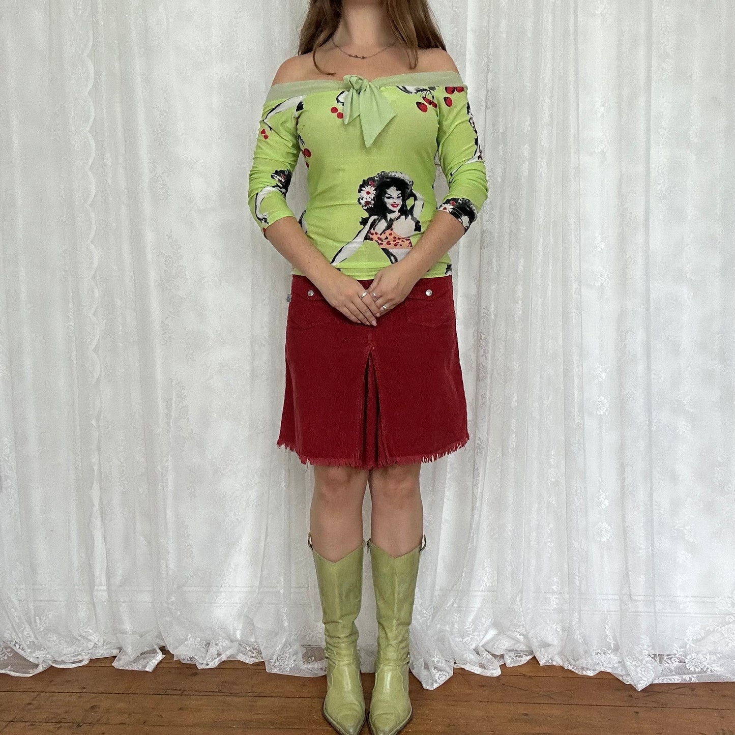 vintage 00s pin up style graphic top