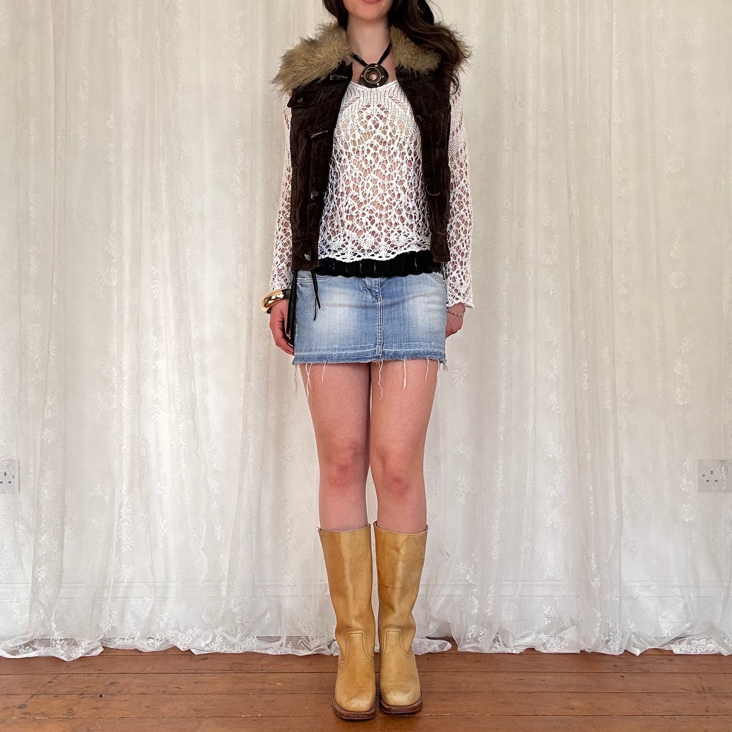 vintage 00s brown leather faux fur collar gilet