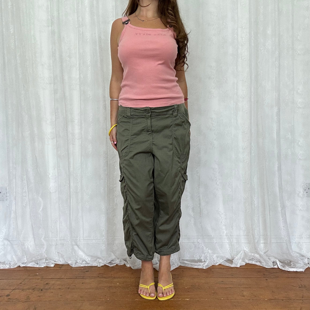 vintage 00s khaki cargo capri pants