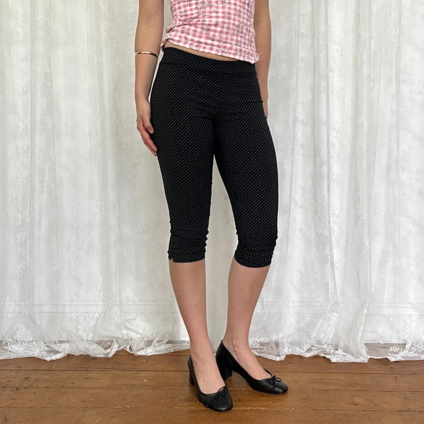 vintage 00s black polka dot capri pants