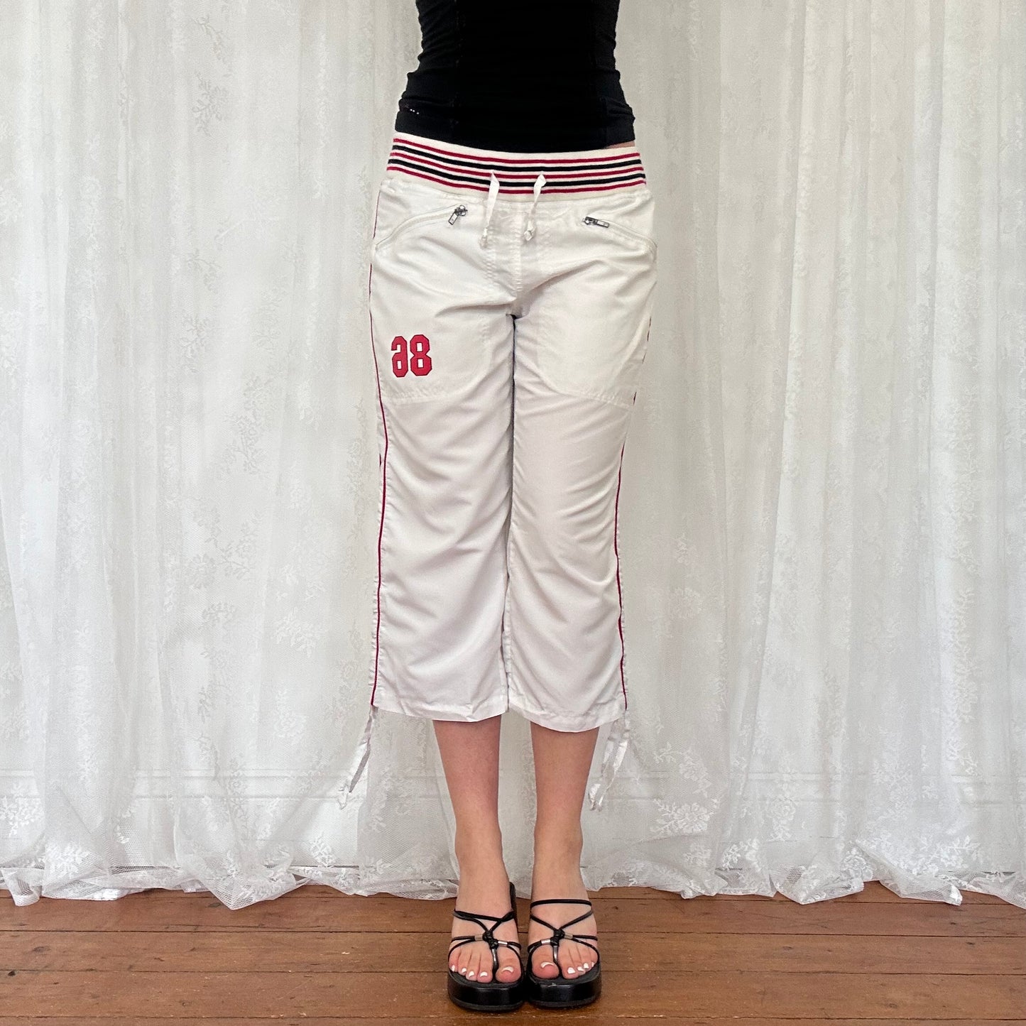 vintage 00s white sporty carpi pants