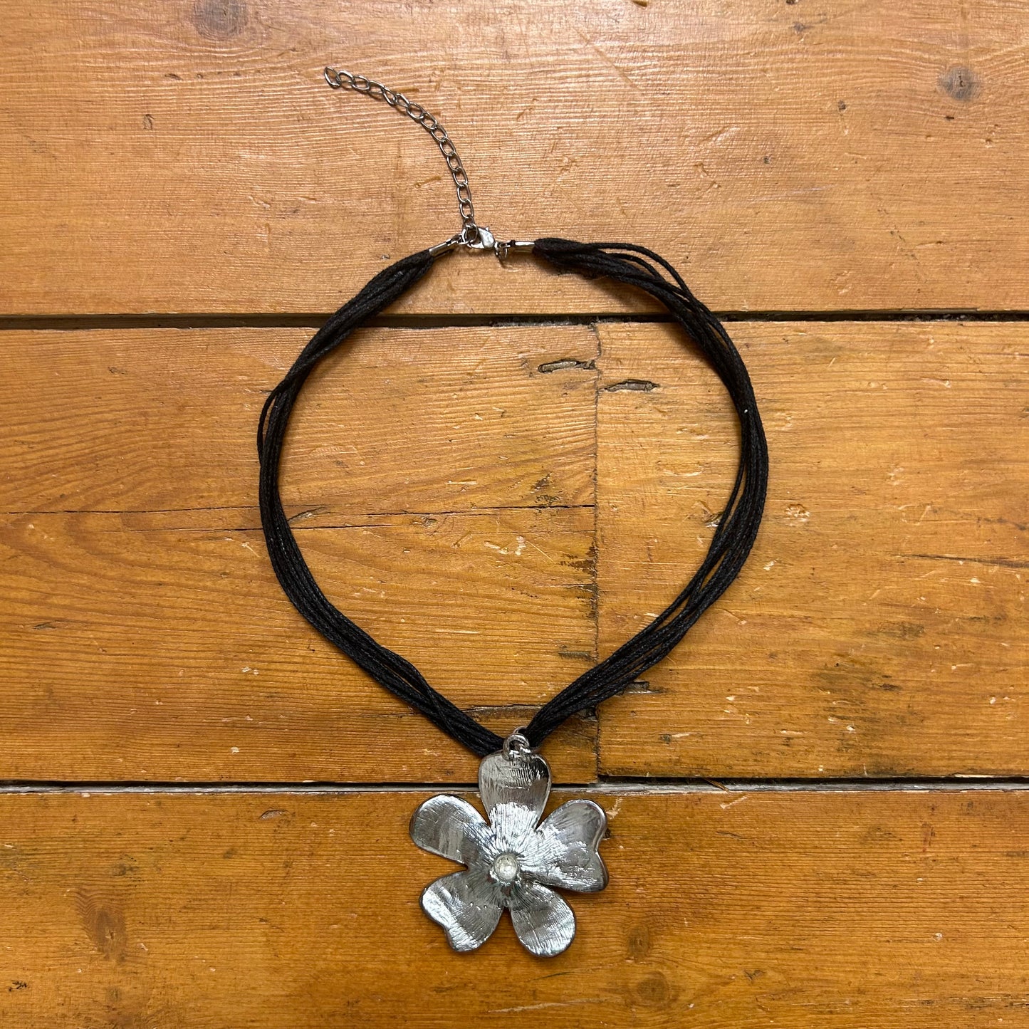 vintage 00s black floral necklace