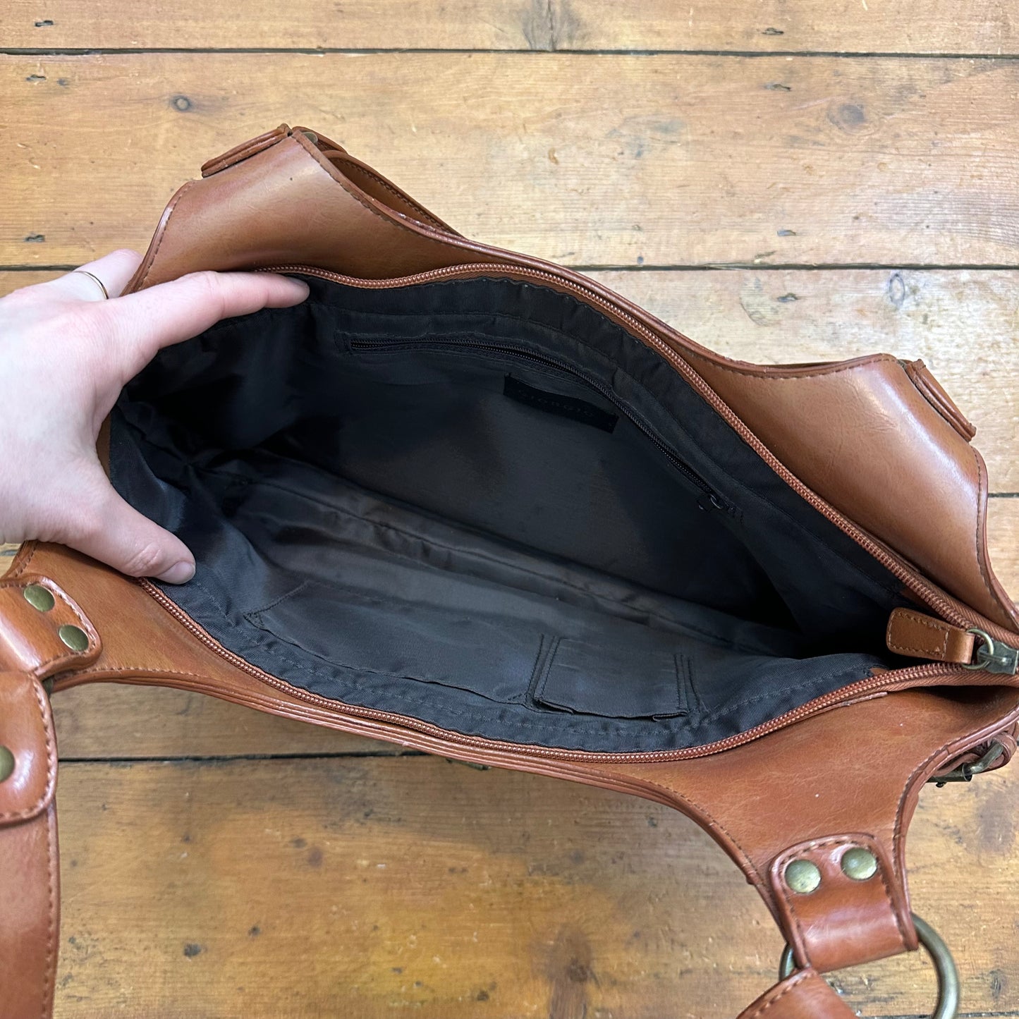 vintage 00s brown leather buckle hand bag