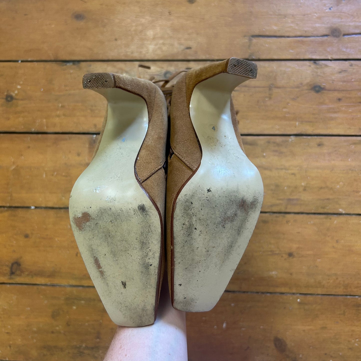 vintage 00s brown tassle heeled boots