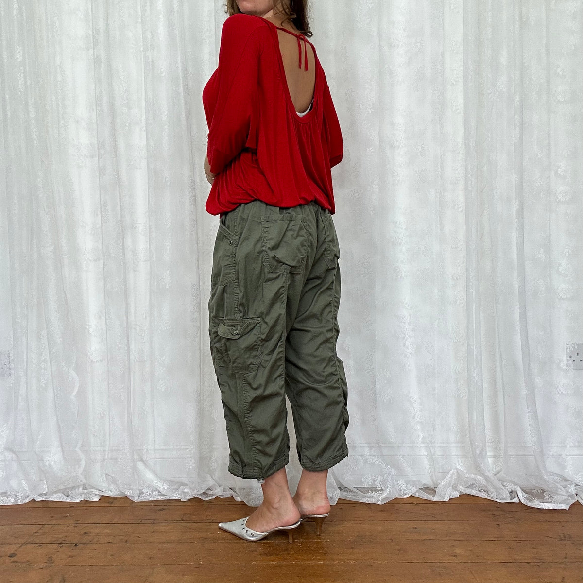 vintage 00s khaki cargo capri pants